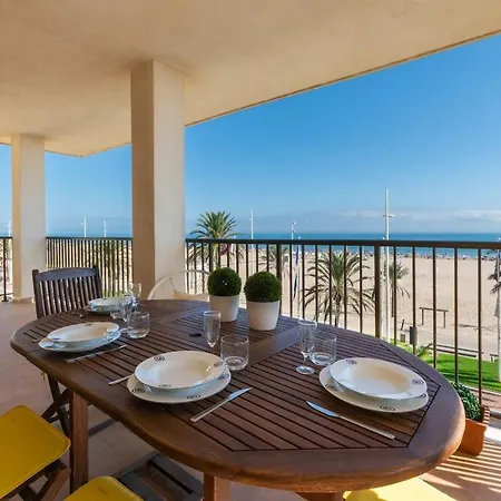 Primera Linea De Playa, Tu Hogar Lejos De Casa Playa de Gandia
